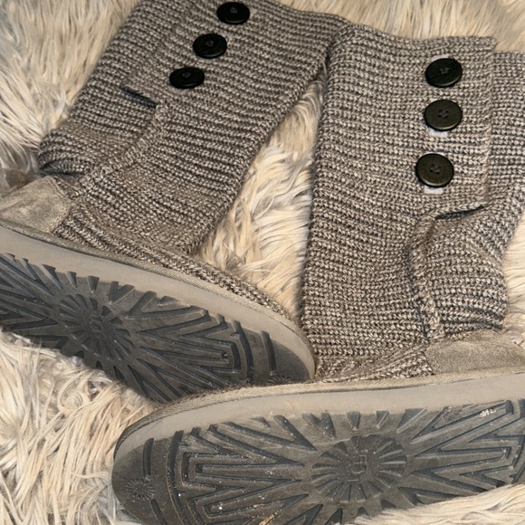 EUC Ugg Classic Cardy Knee Crochet Winter Boots Grey Size 9 - Picture 2 of 12